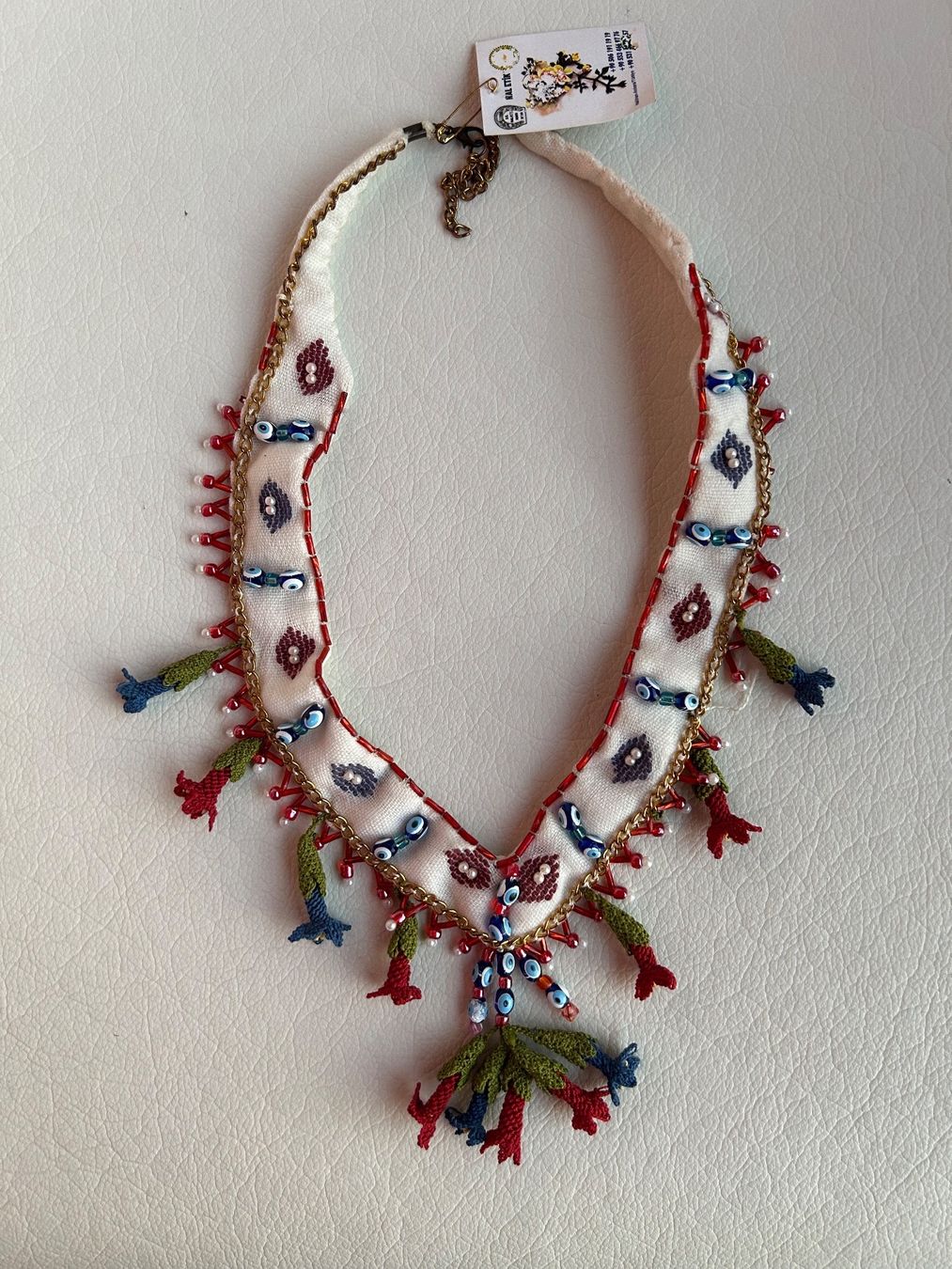Colliers: Handmade authentic necklace – Neuf avec emballage d'origine à Thalwil par Evrim78