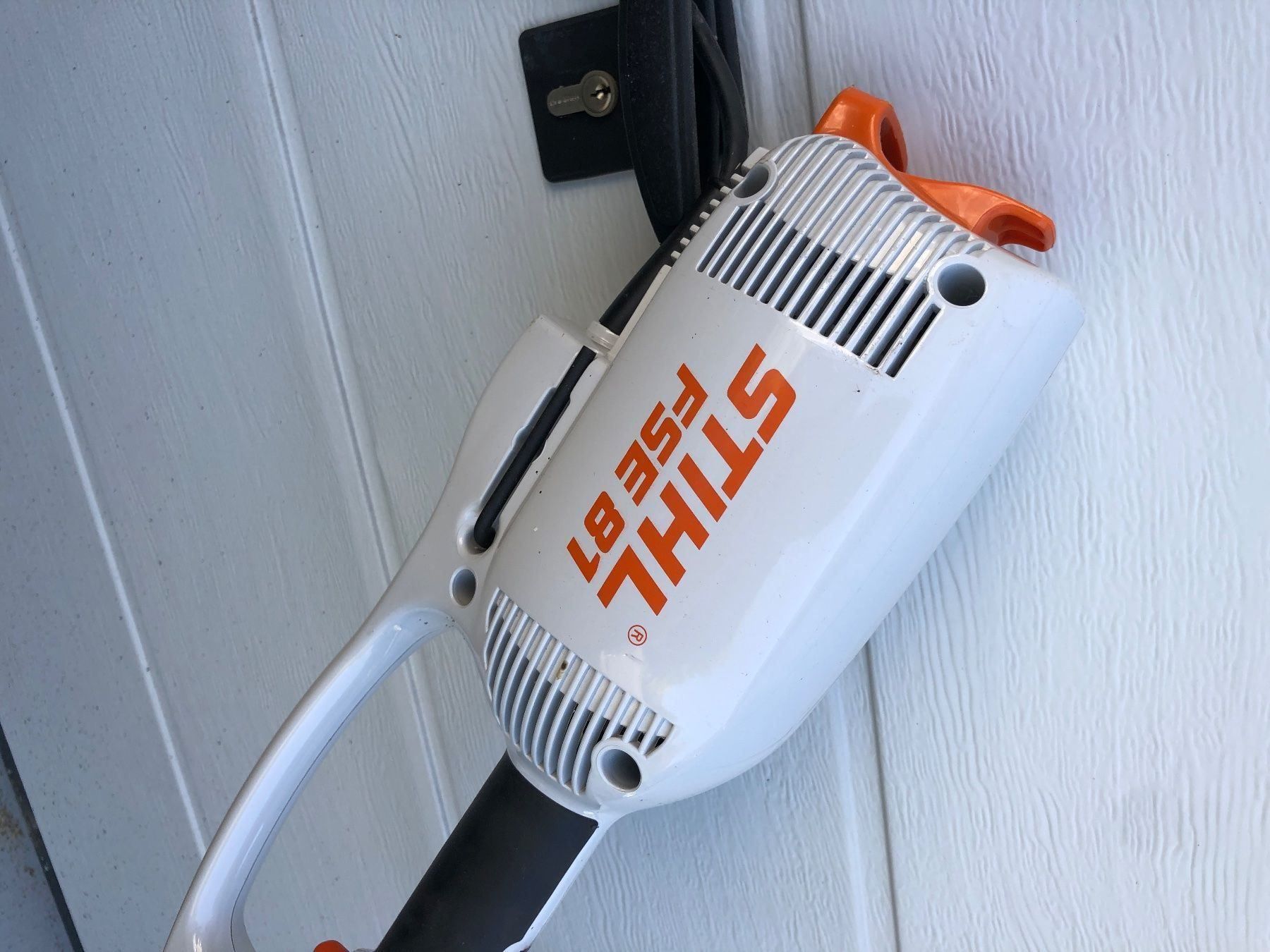 Stihl FSE 81.