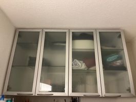 VERKAUFT!Faktum Wandschrank mit Glastüren, Top Zustand!