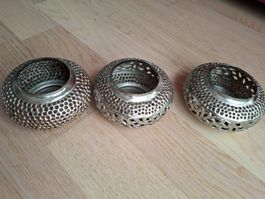 3 Indische silberfarbene Metall-Teelichter mit Verzierungen