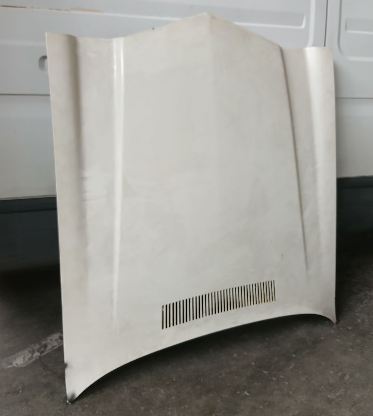 Chevrolet Tutti pezzi di ricambio auto: Capot Chevrolet Camaro 1974 – Usato da la heutte venduto da Auto-stock