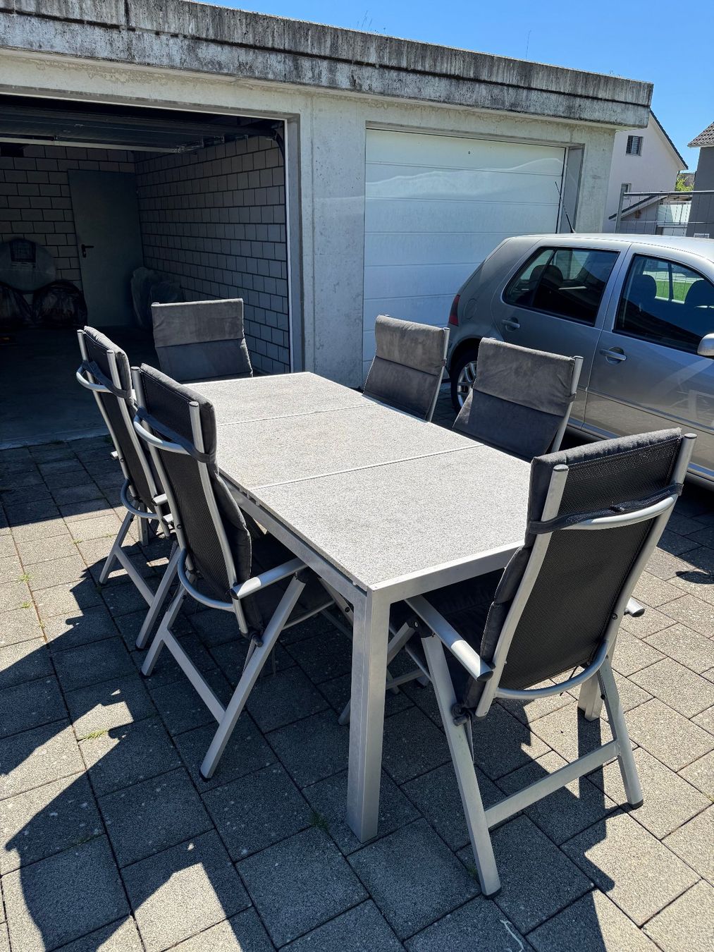 Tables: Gartentisch inkl. 6 Stühle – D'occasion à Müllheim Dorf par ale_q8pn 8