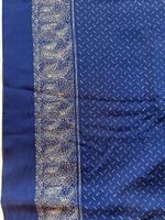 Seidenstoff mit Bordure