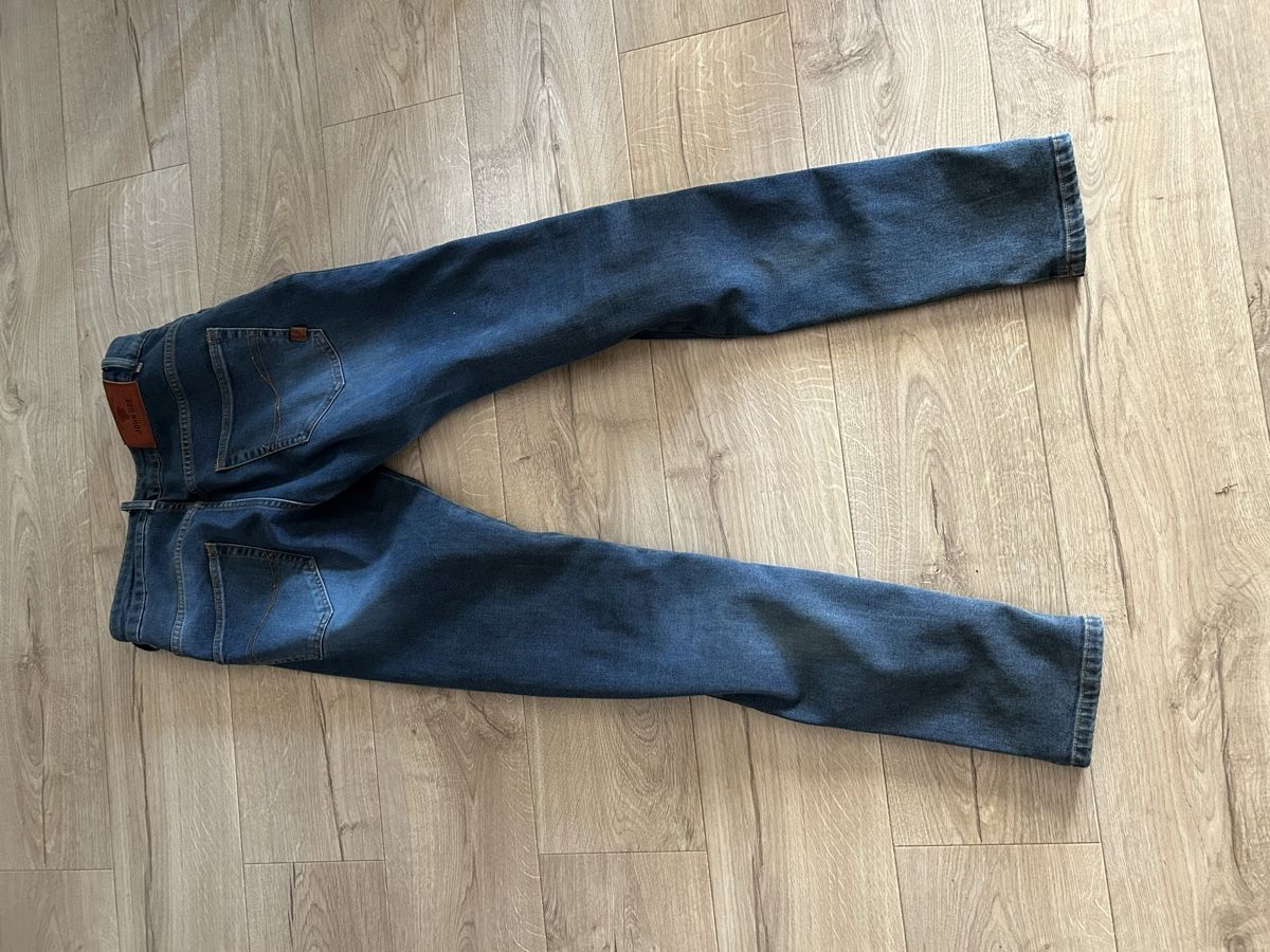Jeans: Mororrad Jeans mit Protektoren – Usato da Uznach venduto da Snowstorm33