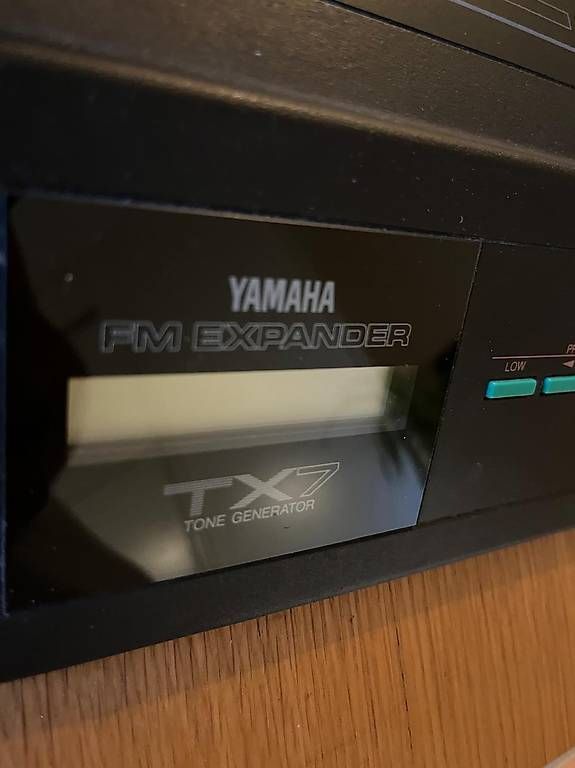 Yamaha Strumenti musicali: Yamaha TX7 FM Synthesizer - rare – Usato da Zürich venduto da LeoGd 1