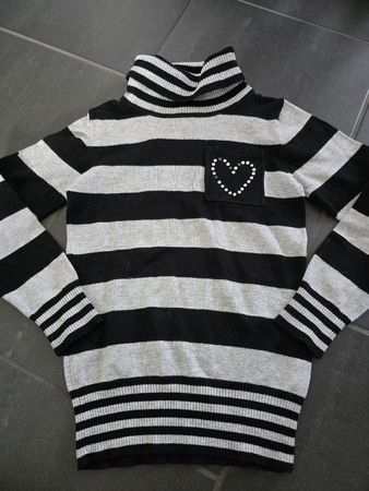 Pullover gestreift mit Herz Grösse 110