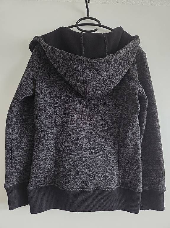 Pullover & Sweatshirts: Dunkelgrau-schwarzer Kapuzenpullover (Grösse S) – Gebraucht aus Herisau von lia17 2