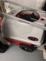 Lobster Elite Ballmaschine + ca 100 Tennisbälle (Tretorn)