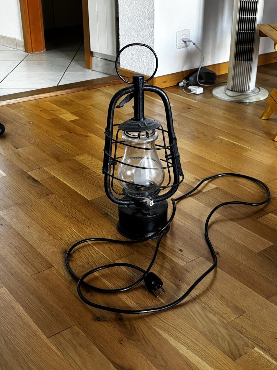 Lampade: Ancienne lampe de cheminot – Usato da Estavayer Le Lac venduto da sico1260 2