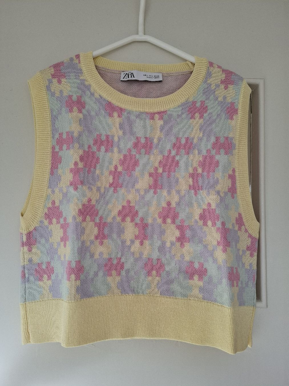 Zara Top: Top/Gilet taille S – Nuovo (secondo la descrizione) da La Tour-de-Peilz venduto da Marin_nette