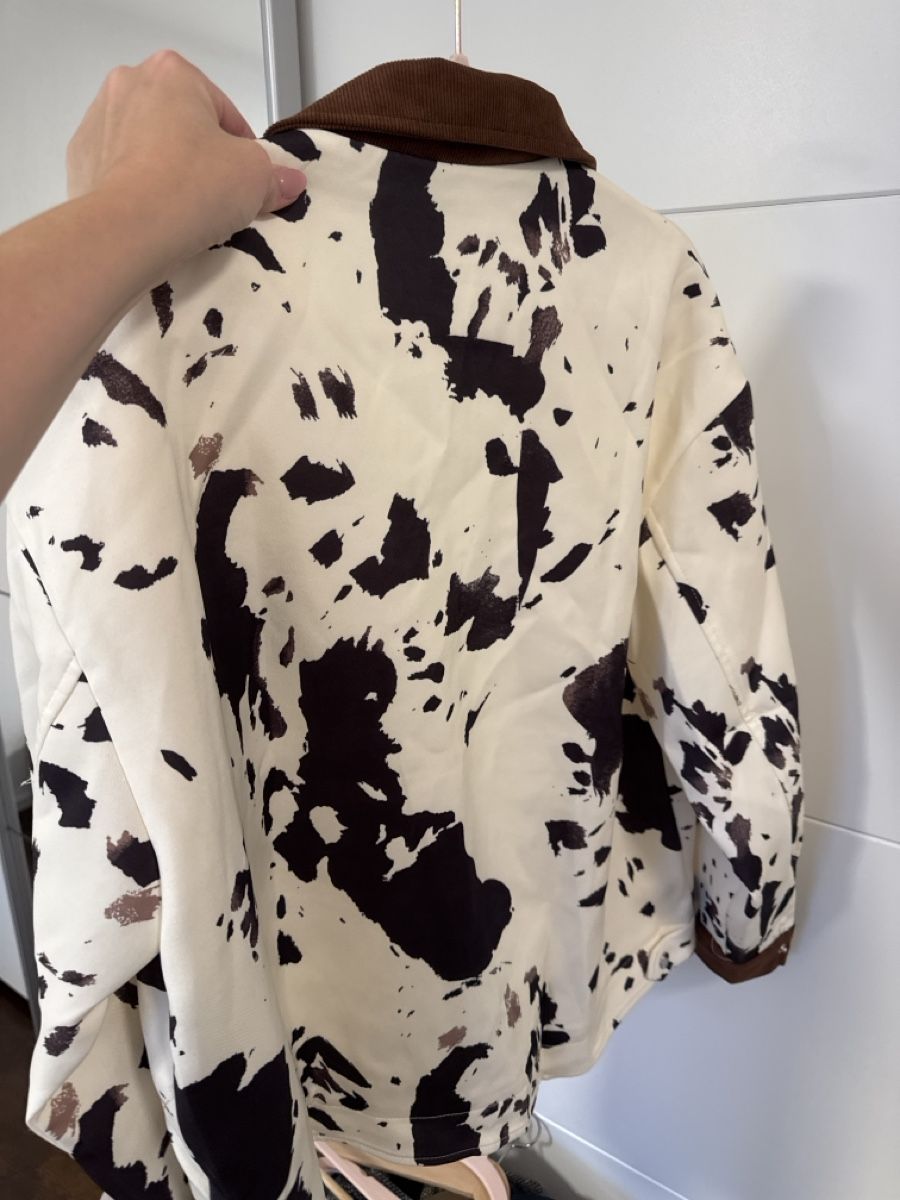 Jacken: Cow print light jacket M oversized – Gebraucht aus Beringen von Edu-Nati 3