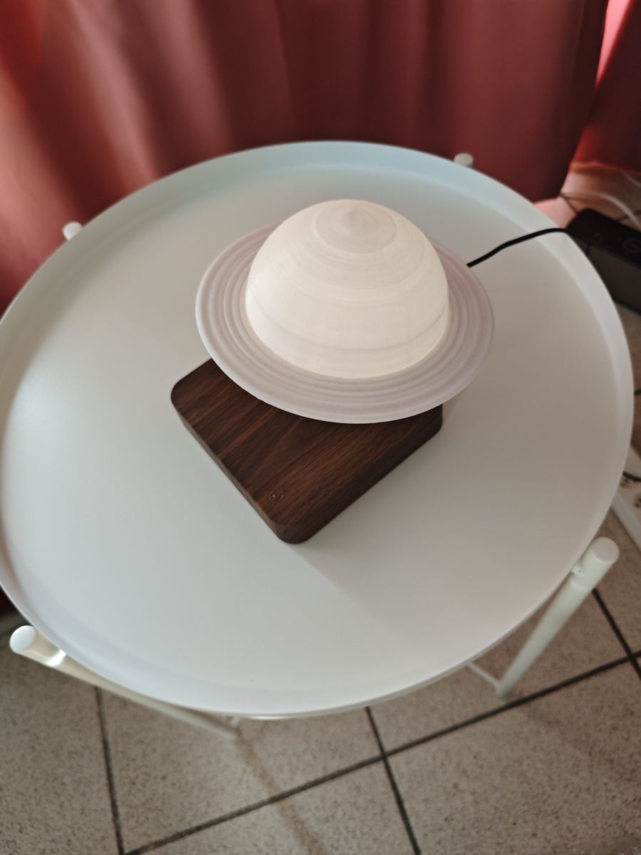 Lampade: Magnetic levitation rotating Saturn lamp – Usato da Genève venduto da Noemie.wrmsi 5