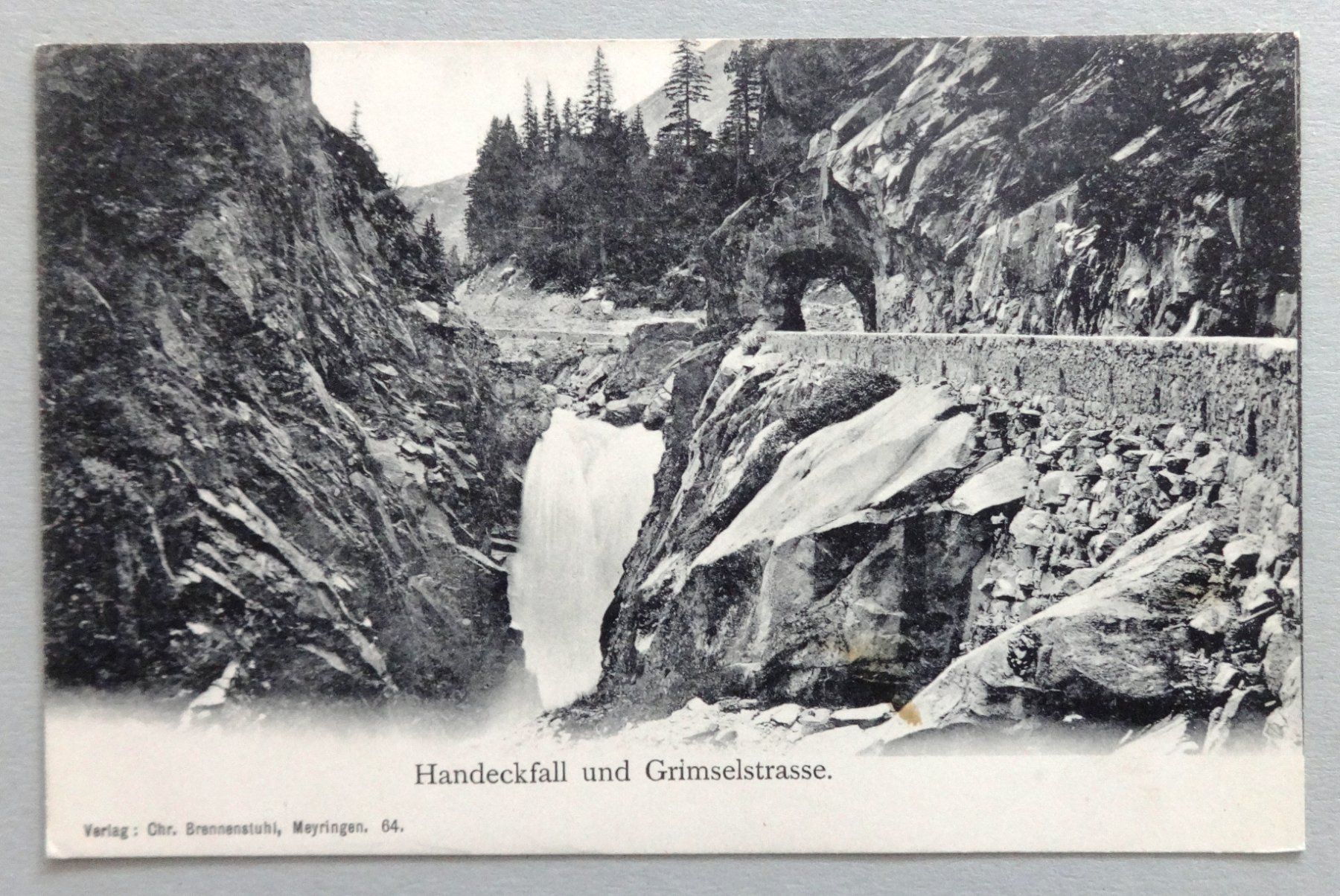 Cartoline postali: Handeckfall und Grimselstrasse – Difettoso da Fétigny venduto da Billy2miny