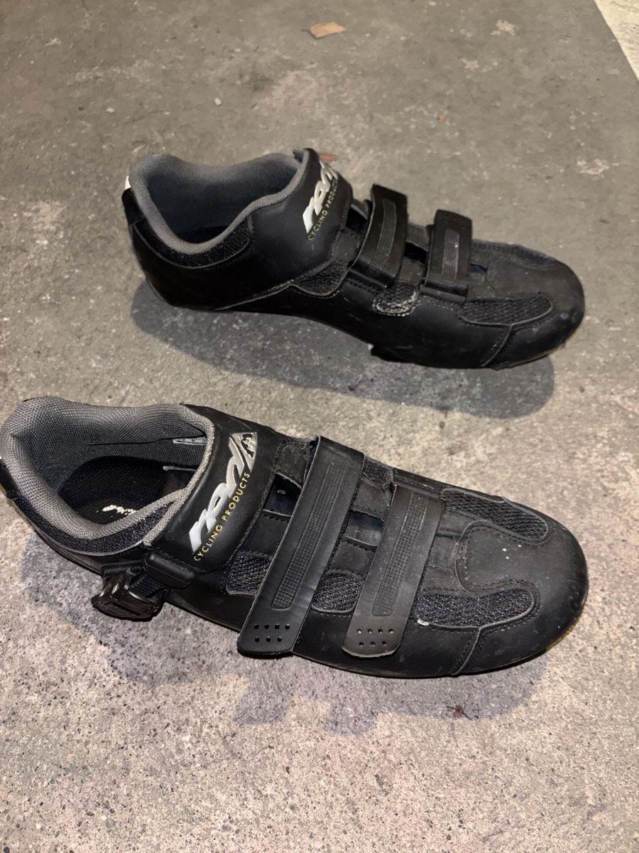 Scarpe da uomo: Fahrradschuhe mit Keo Cleats – Usato da Winterthur venduto da rgr675 1