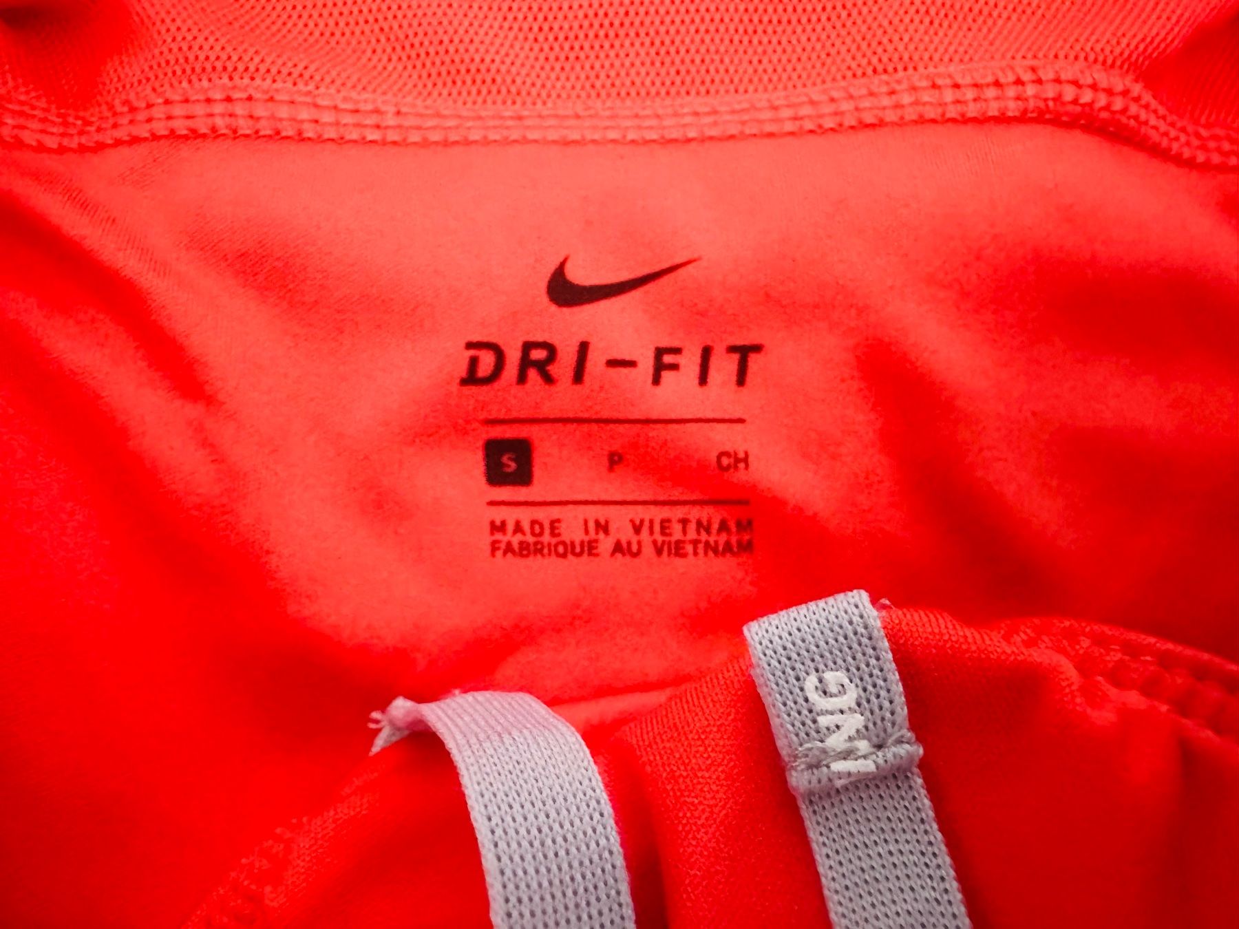 Nike Pantaloni: Nike Damen Shorts Grösse s – Usato da Bern venduto da howi72 1