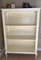 Bibliothèque blanche en bois