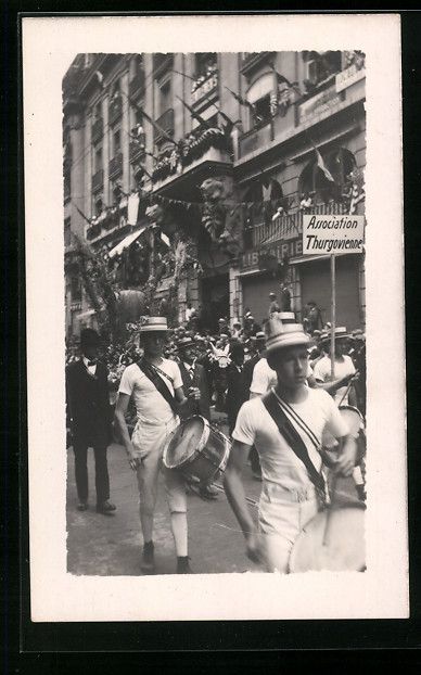 Cartoline postali: Foto-AK Genf, Strassenpartie mit Strasse – Usato da Berlin venduto da bartko-reher
