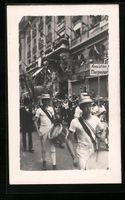 Foto-AK Genf, Strassenpartie mit Strasse