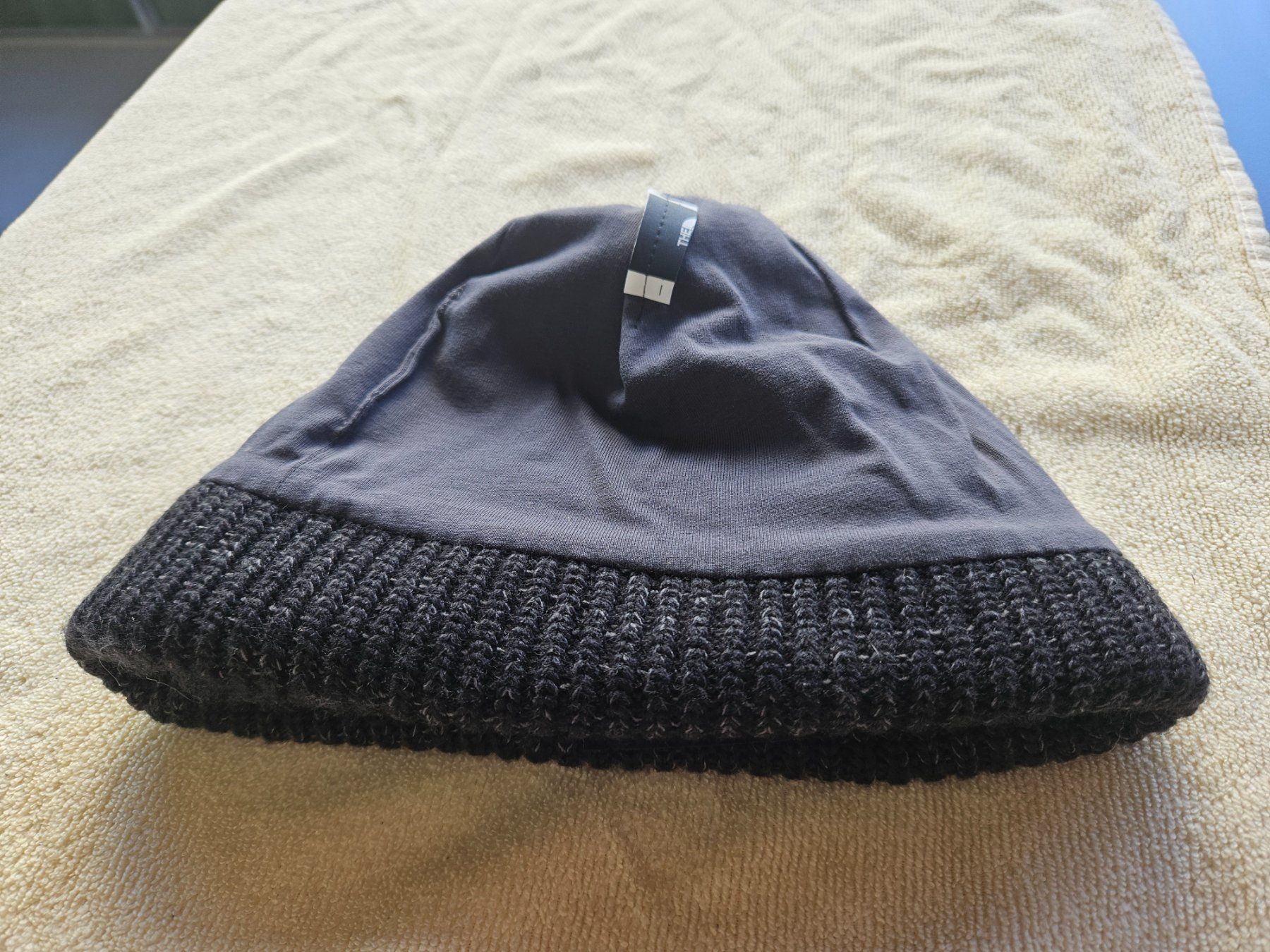 North Face Copricapi, berretti & cappellini: Mütze Marke THE NOTH FACE – Nuovo (secondo la descrizione) da Basel venduto da wurzelstein 2