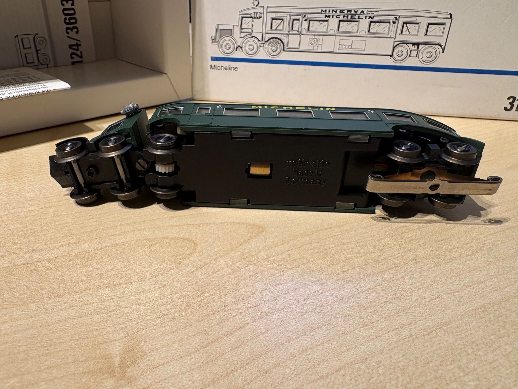 Märklin Modelleisenbahnen: Maerklin 3123 Micheline – Neu und originalverpackt aus Corcelles Payerne von Pierre66 3