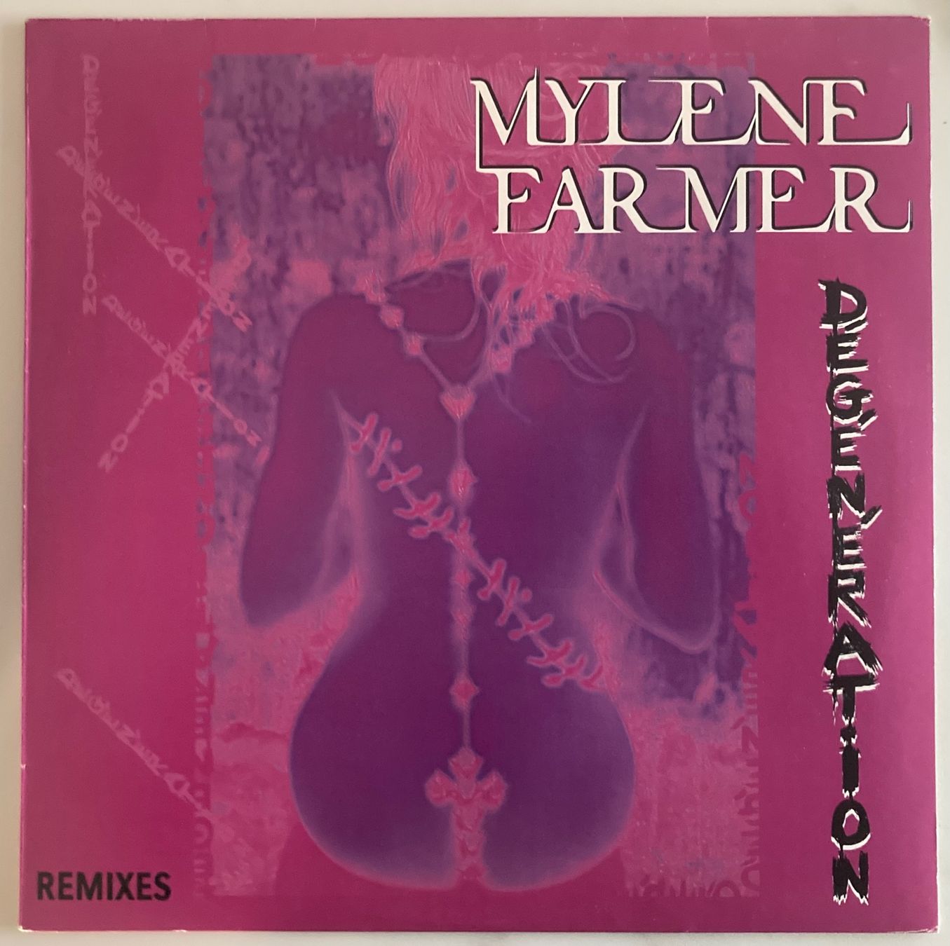 Dischi in vinile: MYLÈNE FARMER - DÉGÉNÉRATION (REMIXES) – Usato da Poliez-Pittet venduto da Newtown-Records