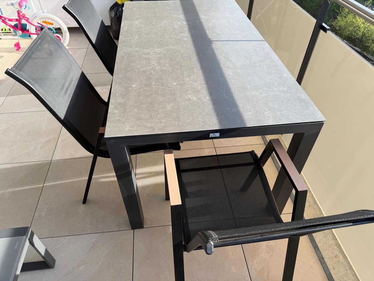 Conforama Set di tavolo e panche: Gartentisch mit Stühlen - TOP Zustand – Usato da Ebikon venduto da JAKOV17 1