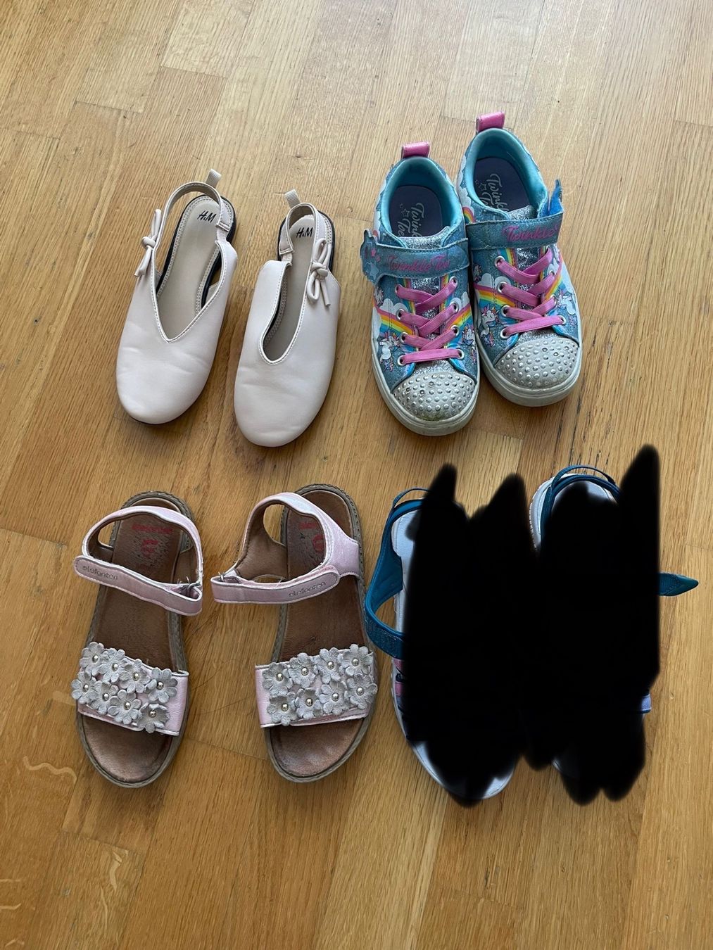 Elefanten Schuhe für Mädchen: Grösse 34 Teva, Elefanten, Sketchers, H&M – Gebraucht aus Schenkon von Mane1324