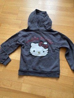 Pull à capuche t.128 Hello Kitty