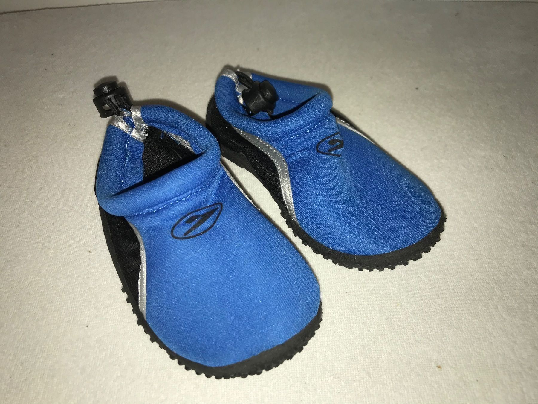 Scarpe per ragazzi: Baby Schwimmschuhe Gr.23 – Usato da Meilen venduto da Exclusive00