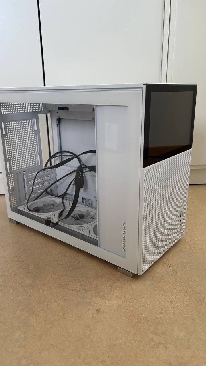 Jonsbo Custodie: Weiss Gaming PC Gehaeuse mit Display, JONSBO D31 -- TOP!! – Nuovo (secondo la descrizione) da Bäretswil venduto da vla_t5t2 2