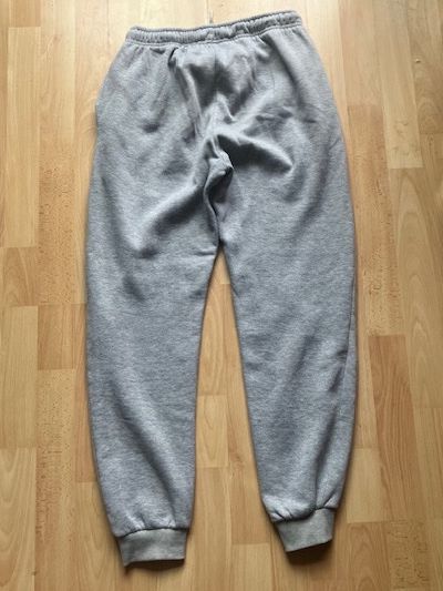 Hosen: Trainerhose Mädchen Chicorée in M – Gebraucht aus Aathal-Seegräben von daso03 1