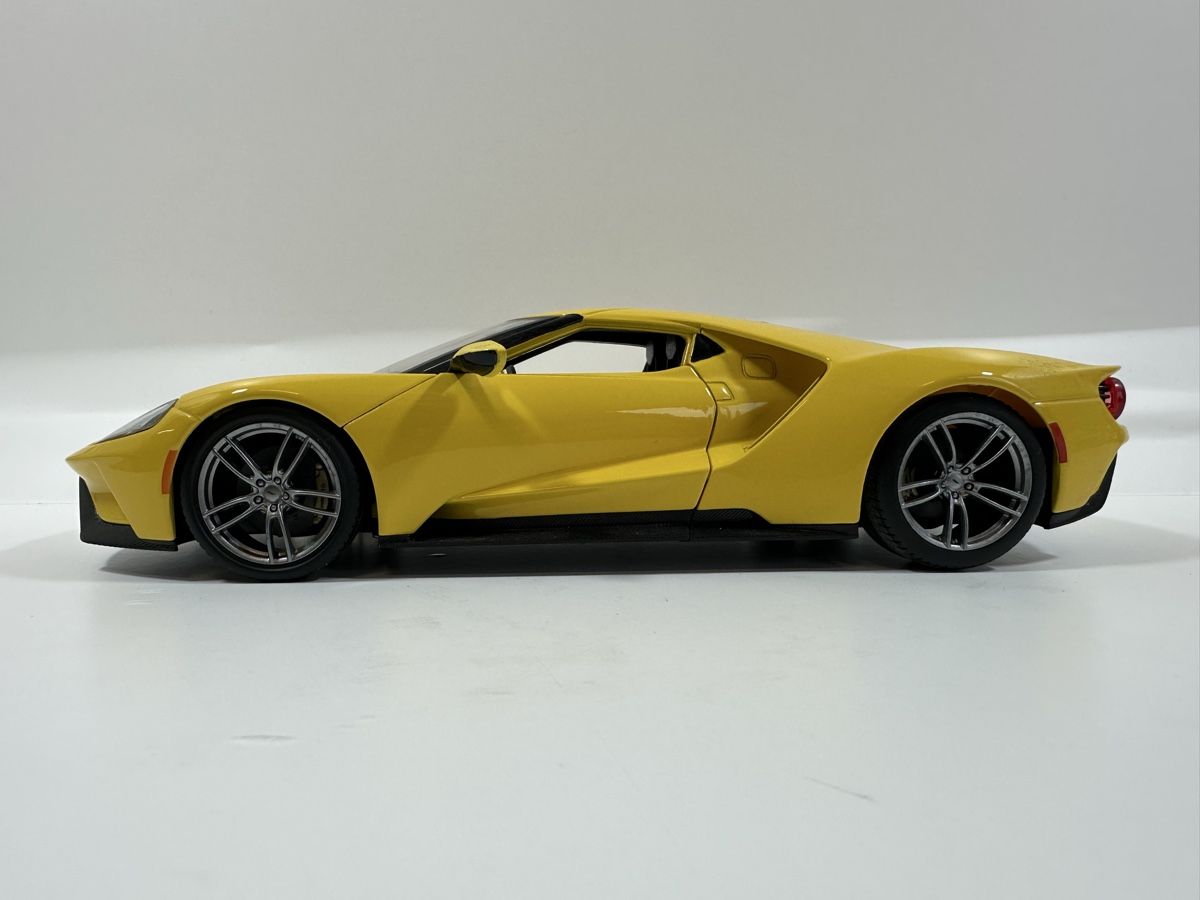 Maisto Modellini d'auto: Ford GT 1:18, gelb, MAISTO – Usato da Zofingen venduto da rf9_x2xt 2