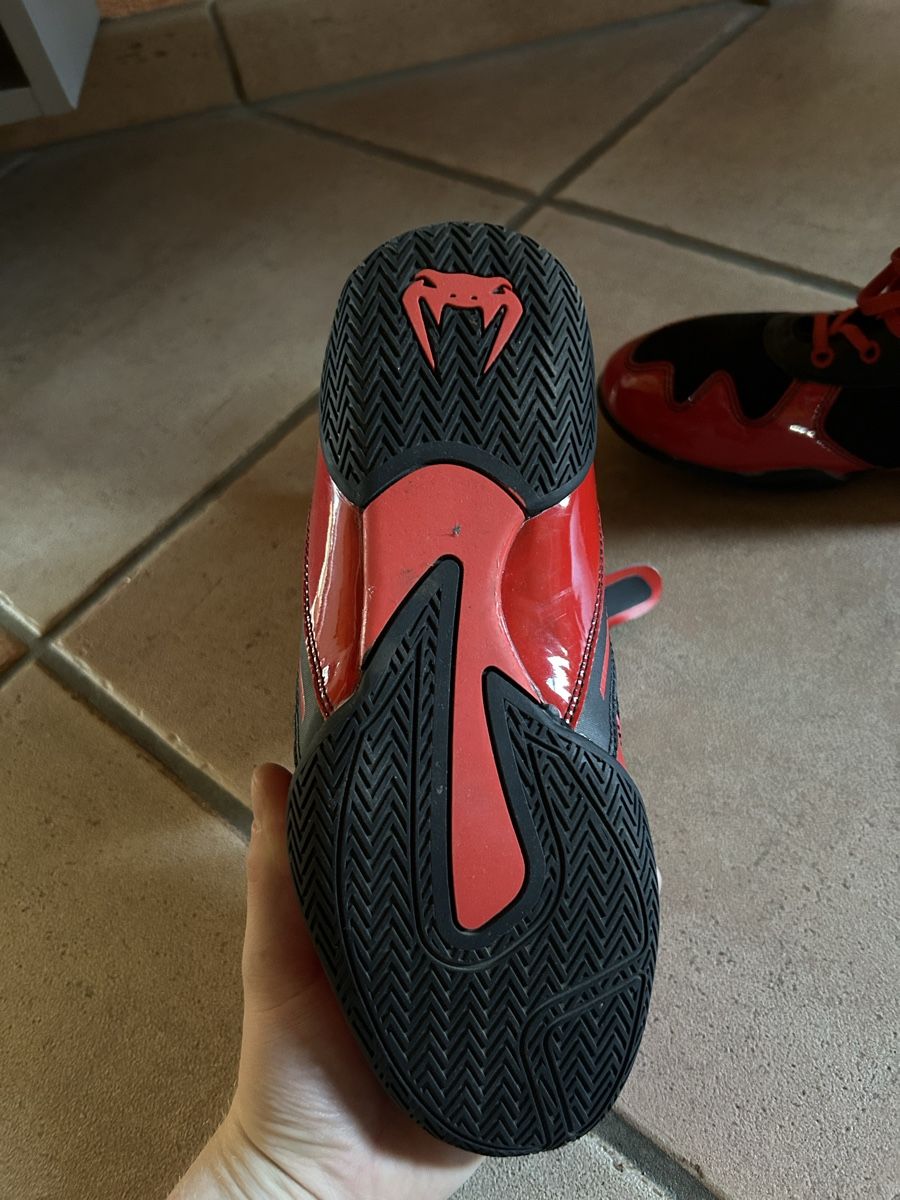 Scarpe da uomo: Venum Boxschuhe, Grösse 41, Schwarz/Rot – Usato da Kallnach venduto da ManiU99 2