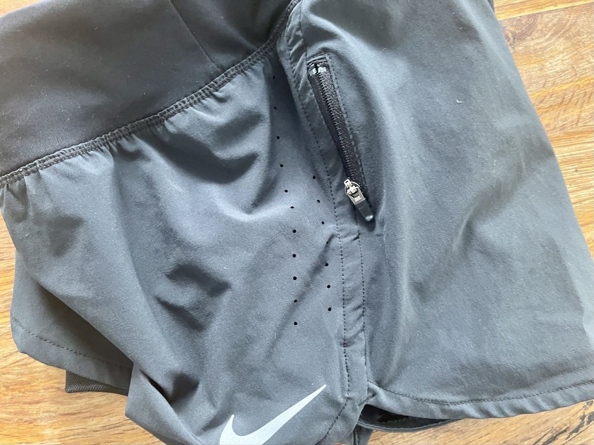 Pantaloni: Tolle NIKE Dri Fit Shorts – Usato da Buchrain venduto da Sunny026 2