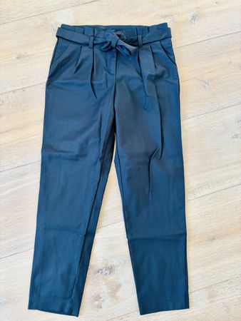 ONLY Damen Paperbag-Stoffhose schwarz - Grösse S - NEU