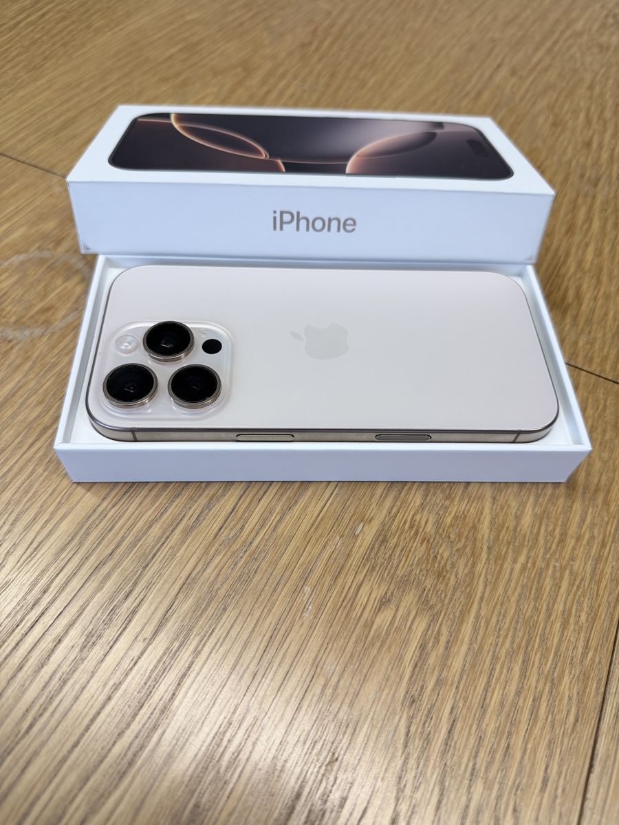 Apple Telefoni cellulari / Smartphones: iPhone16 Pro, Dessert Titanium, 128GB – Usato da Gwatt (Thun) venduto da MP76