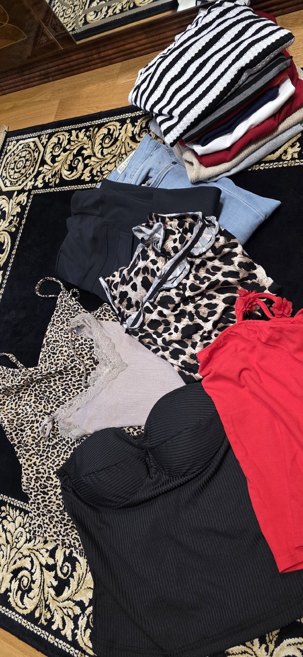 Lotti di vestiti: 16 teiliges Kleider Paket,  Damen – Usato da Kaufdorf venduto da Nati-Nati