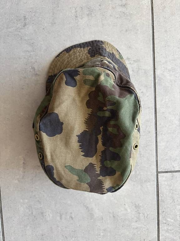 Schweizer Armee Hüte, Mützen & Caps: Mutz Schweizer Armee – Gebraucht aus Lachen SZ von Lachen-8853 2