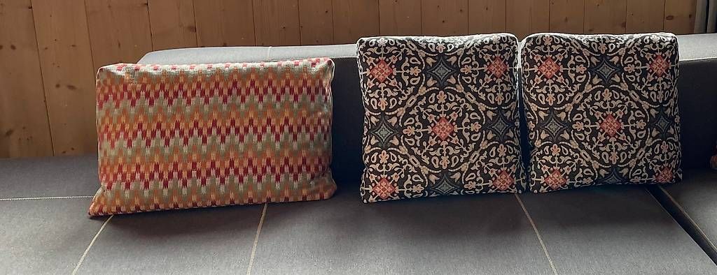 Cuscini: Sofakissen 60x43cm, neu – Nuovo (secondo la descrizione) da Kilchberg ZH venduto da familiy 3