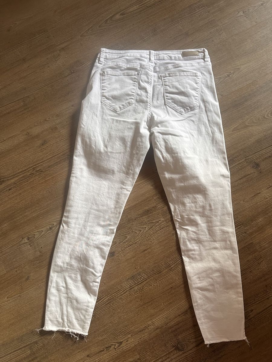 Opus Pantaloni: Weisse Sommer Jeans von Opus, Gr. 40 – Usato da St. Moritz venduto da Dar-23 3