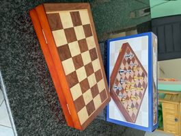 Schachspiel Metallfiguren mit Holzbrett neuwertig