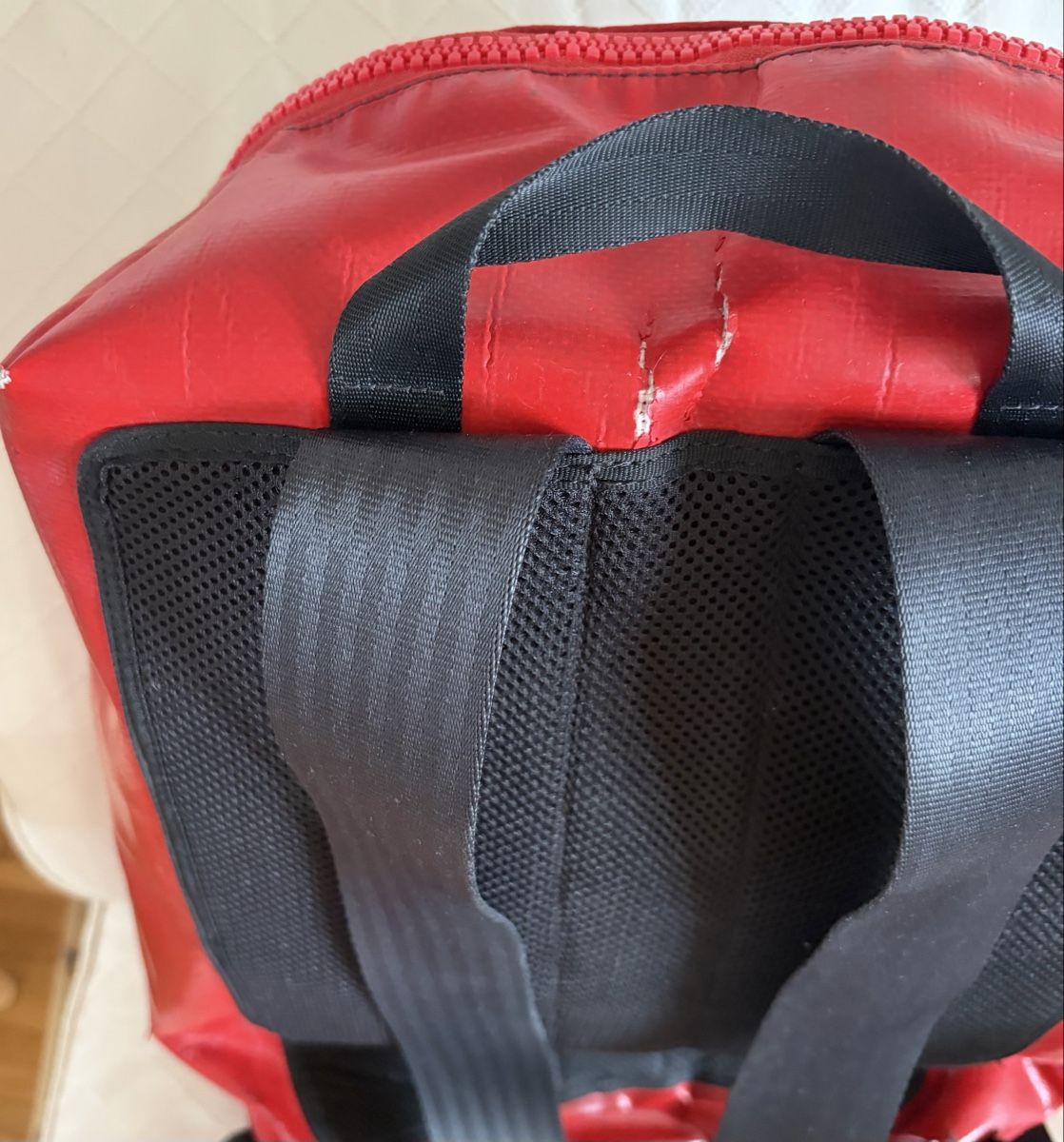 Freitag Sacs à dos: Freitag Rucksack Tasche Set rot gebraucht 3-Teilig – D'occasion à Gossau par Magic999 4