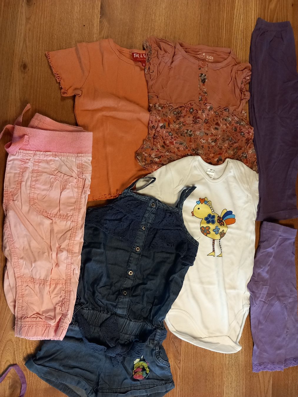 Lotti & Set di vestiti: lot 92 – Usato da Courrendlin venduto da tititchoun 2
