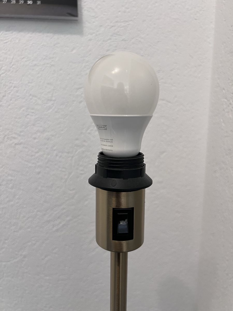 Ikea Lampade: Stehlampe gold – Usato da Langnau i. E. venduto da cri1989 1