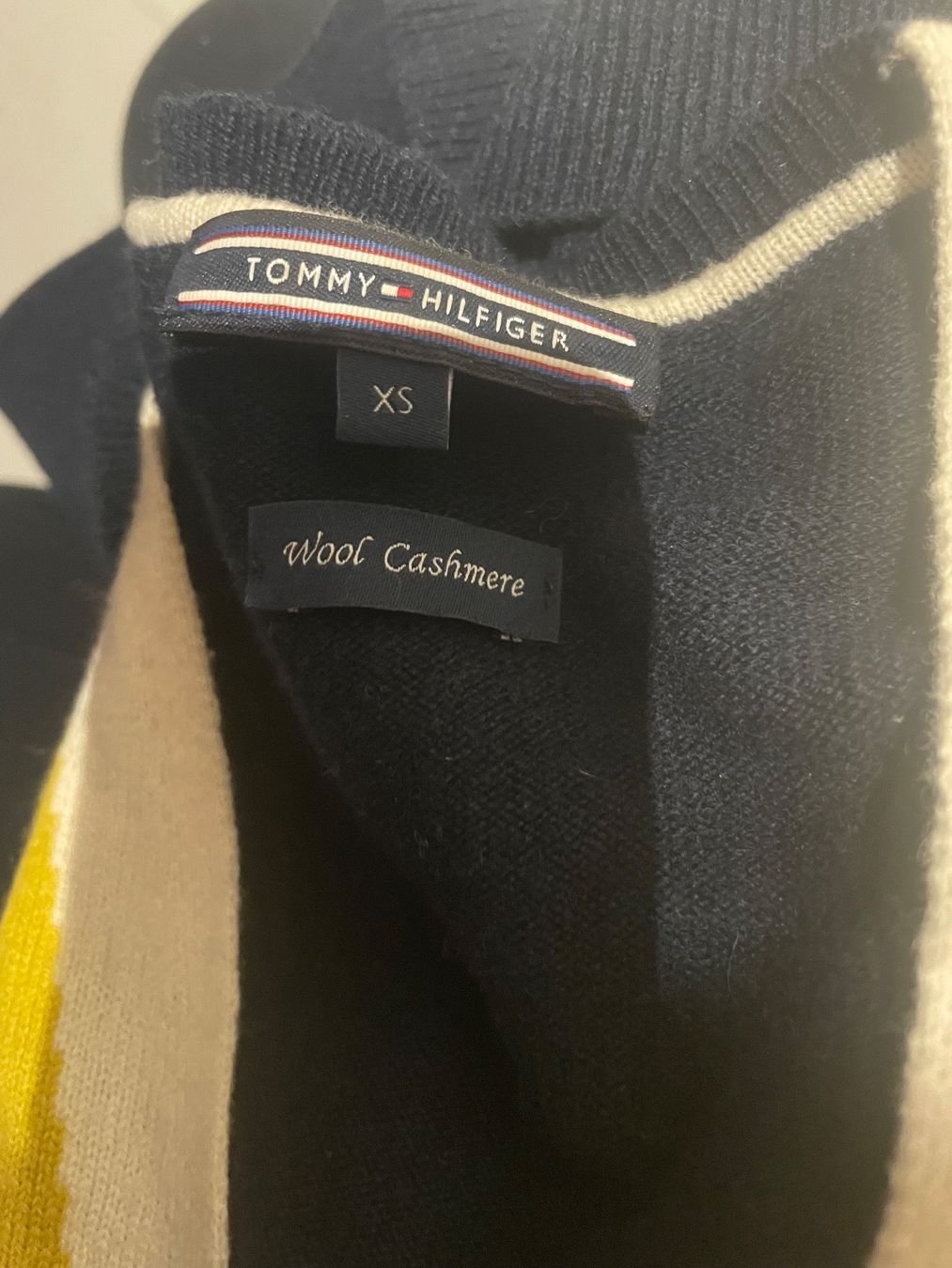 Tommy Hilfiger Maglioni & Felpe: Pull Hilfiger – Usato da Lausanne venduto da Soins 2