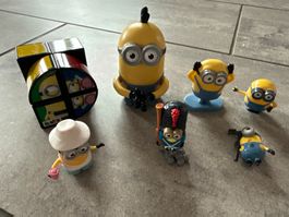 Set mit 7 süsse Minions Figuren & Mäppchen & Rubiks Würfel