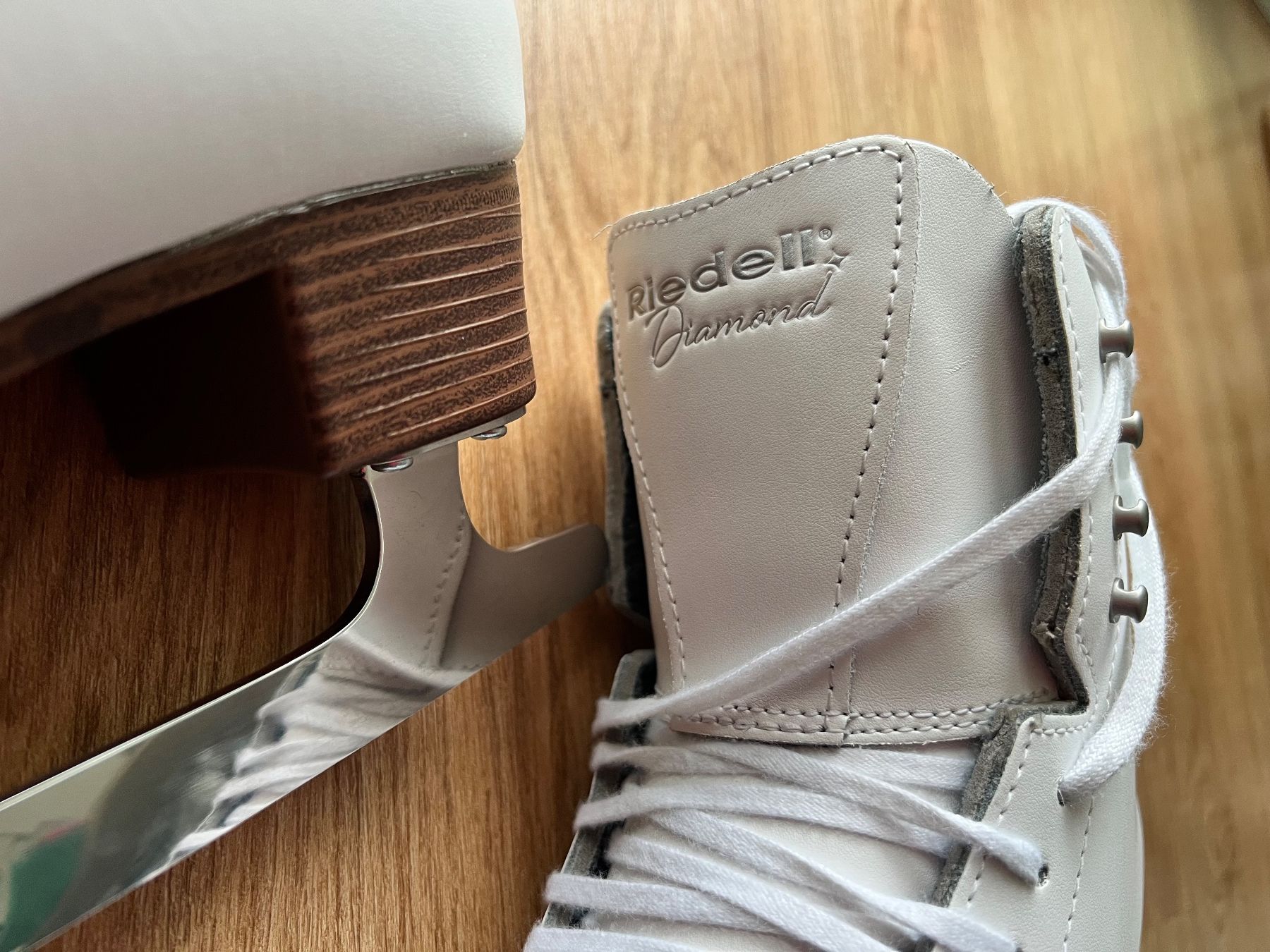 Pattini da ghiaccio: Riedell Diamond Eiskunstlaufschuhe weiss, Grösse 41 – Nuovo (secondo la descrizione) da Winterthur venduto da Hello088x 8