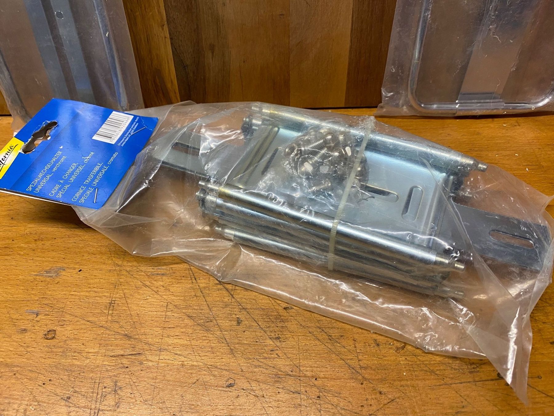 Supporti a parete: Wechselrahmen-Halterungen, Nummernhalter-Set,  Oldtimer – Nuovo (secondo la descrizione) da Emmen venduto da Sutim2005 7