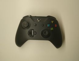 Microsoft Xbox Wireless Controller + Cable