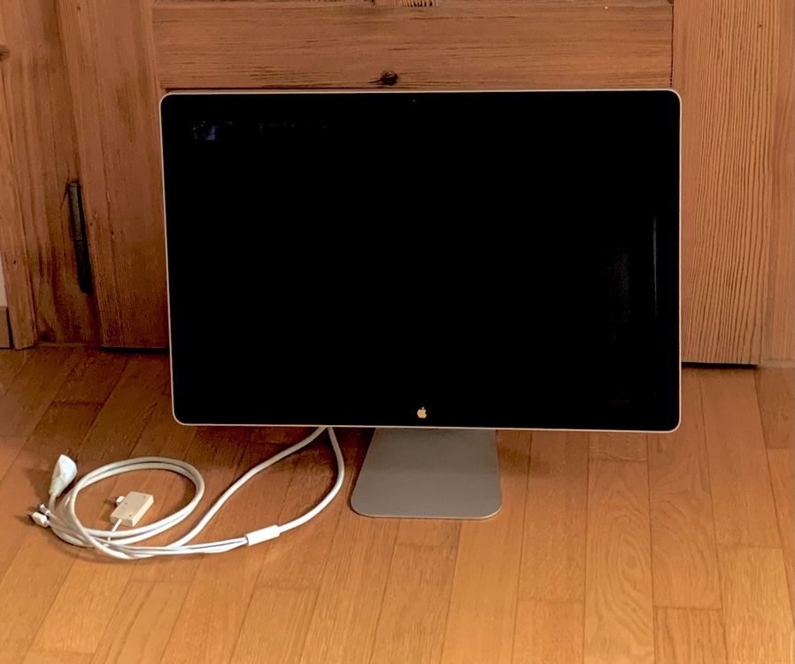 Apple Cinema LED Bildschirm 24 Zoll | Kaufen Auf Ricardo